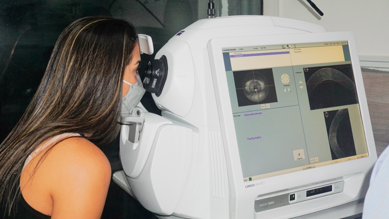 Estudio: Tomografía Corneal con Cirrus 5000 Zeiss.